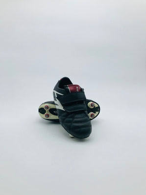 Hi-Tec Strike Force FG Velcro Junior - Black/White/Red